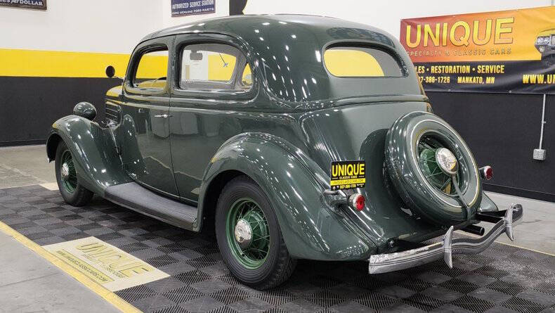 1935 Ford Tudor