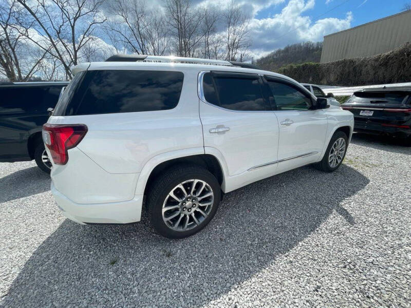 2023 GMC Acadia Denali
