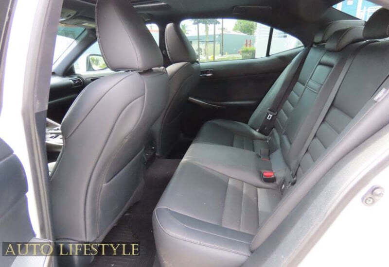 2016 Lexus IS 200t