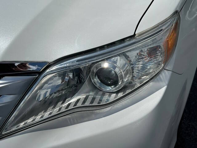 2011 Toyota Avalon Limited