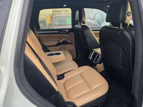 2017 Porsche Cayenne S