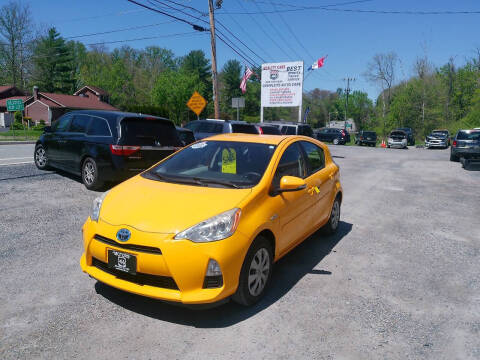 2014 Toyota Prius c Two