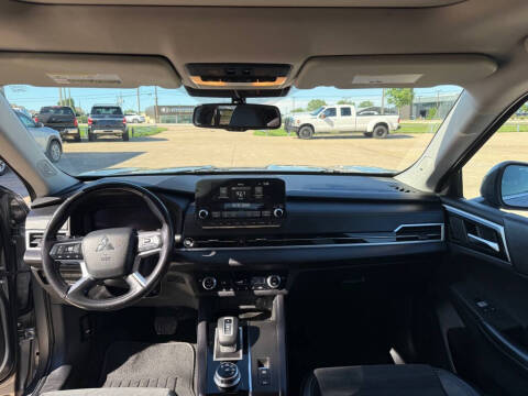 2022 Mitsubishi Outlander SE