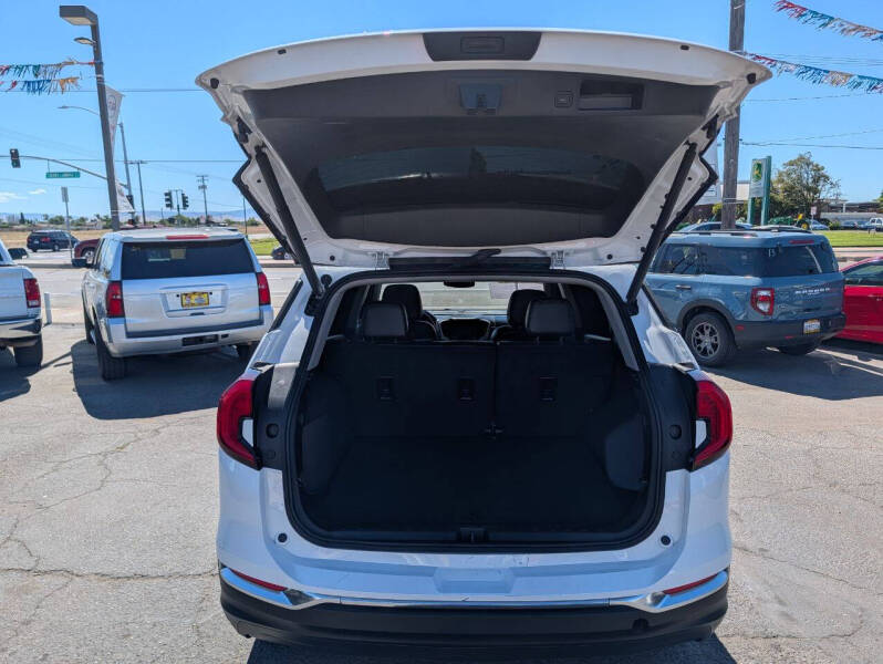 2022 GMC Terrain SLT