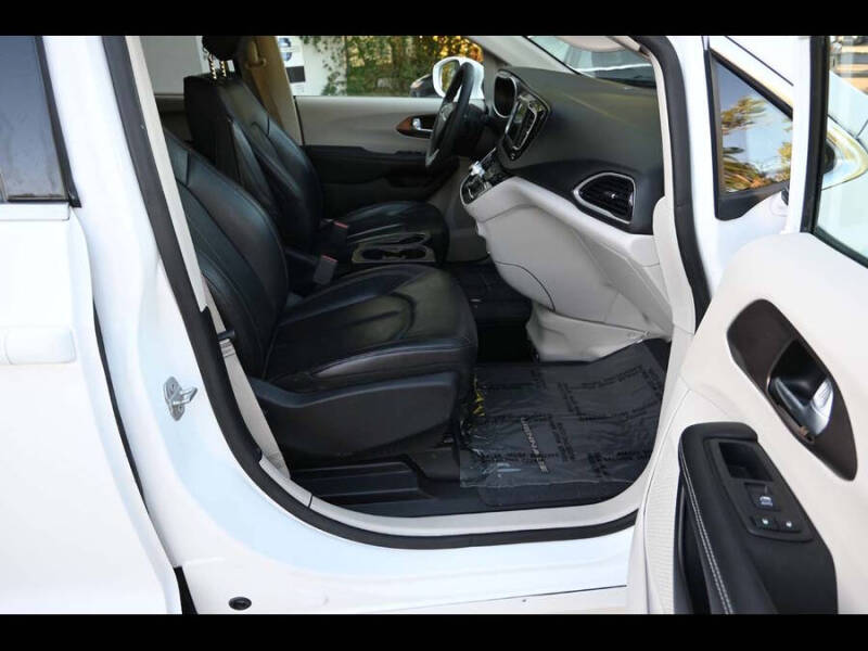 2018 Chrysler Pacifica Touring L