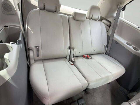 2011 Toyota Sienna XLE 8-Passenger