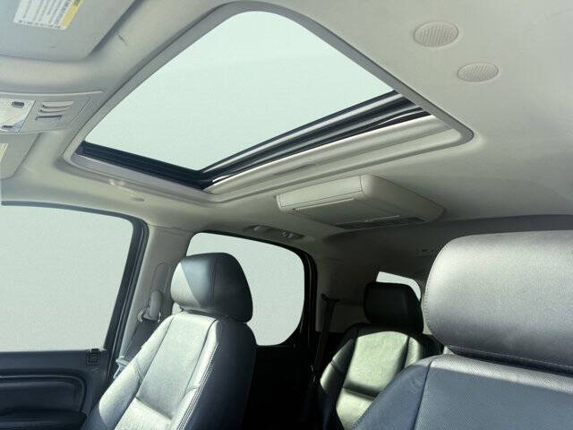 2012 Cadillac Escalade Luxury