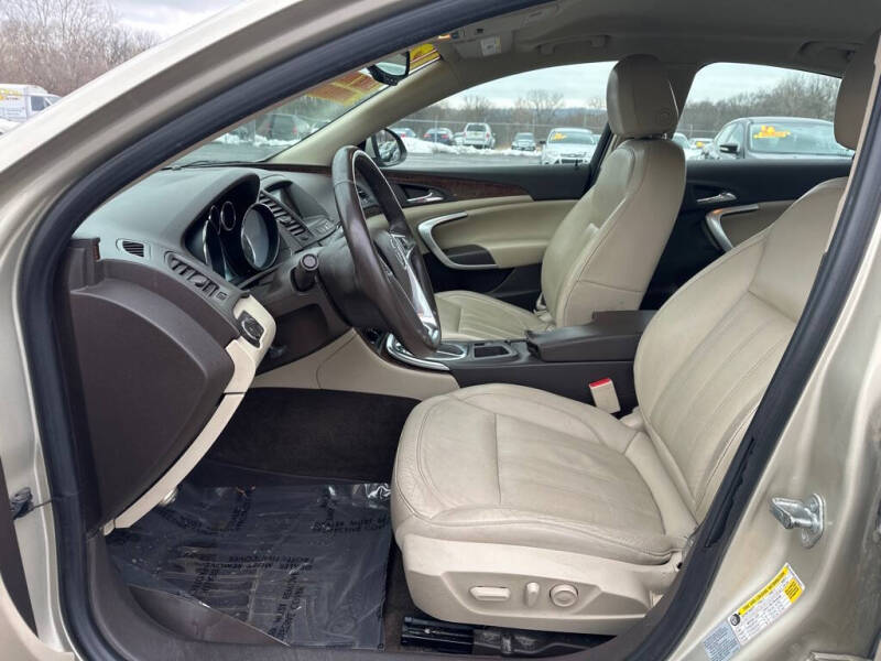 2013 Buick Regal Premium 1