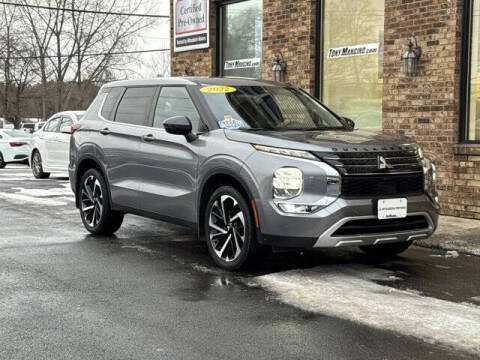 2022 Mitsubishi Outlander SE