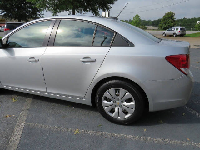 2016 Chevrolet Cruze Limited for sale at Colbert's Auto Outlet in Hickory, NC