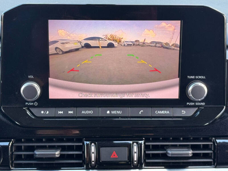 2022 Nissan Pathfinder SV