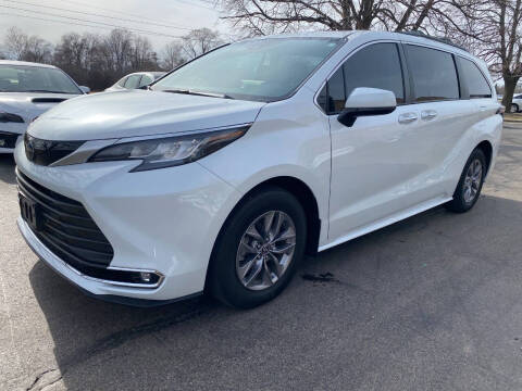 2023 Toyota Sienna for sale at VK Auto Imports in Wheeling IL