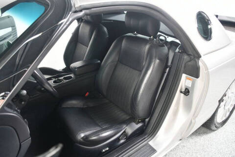2004 Ford Thunderbird Deluxe