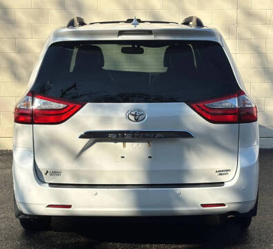 2016 Toyota Sienna