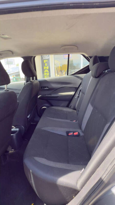 2020 Nissan Kicks SV