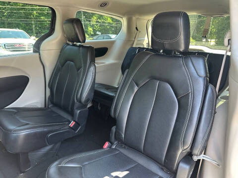 2023 Chrysler Pacifica Touring L