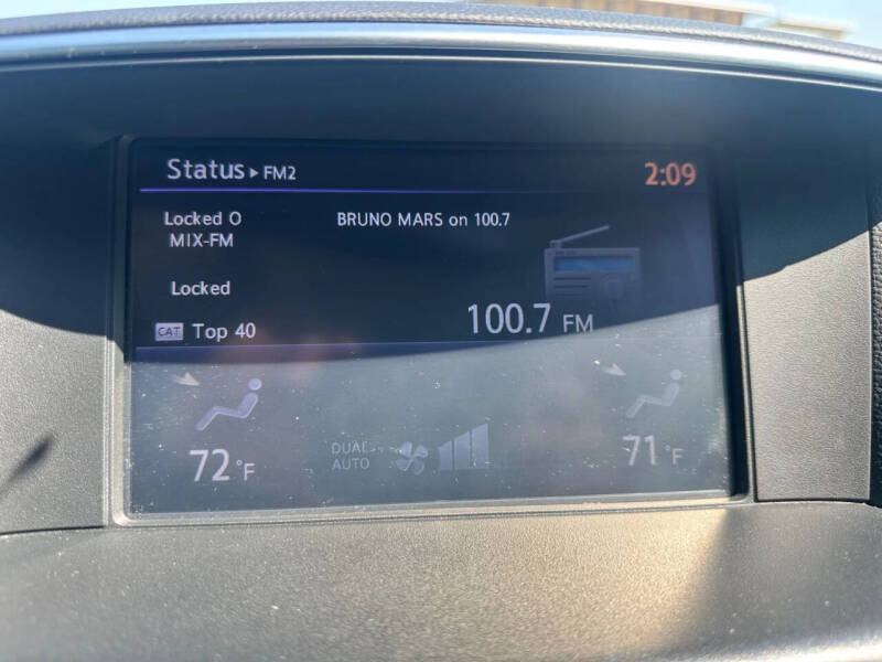 2015 Infiniti Q70 3.7