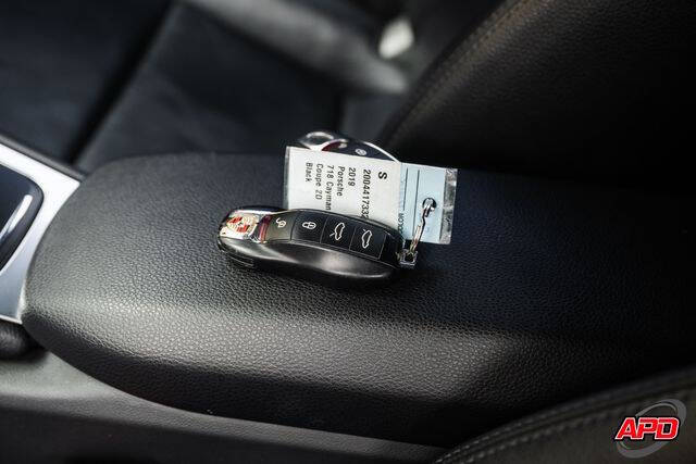 2019 Porsche 718 Cayman