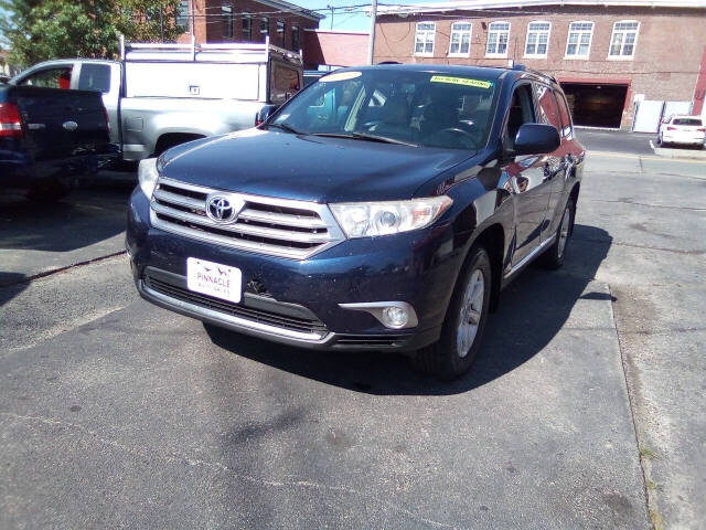 2013 Toyota Highlander for sale at Pinnacle Auto Sales in New Bedford, MA