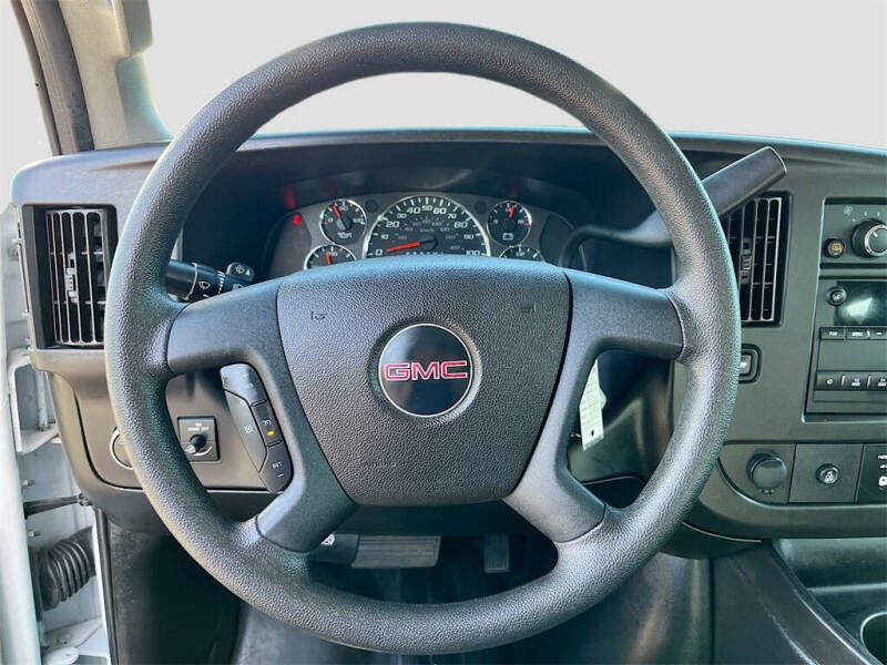 2022 GMC Savana 2500