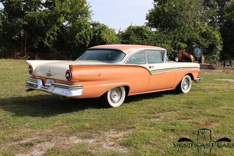 1957 Ford Fairlane