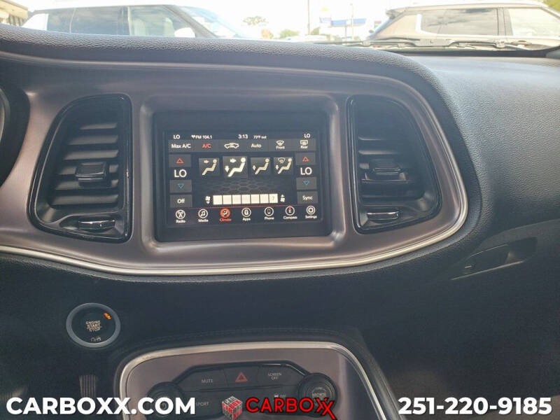 2019 Dodge Challenger SXT