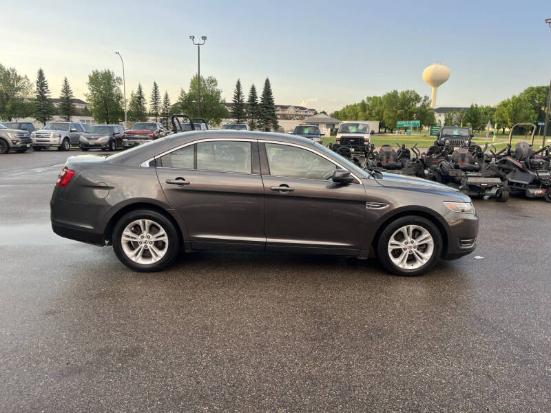 2016 Ford Taurus SEL