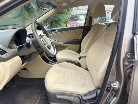 2014 Hyundai Accent GLS