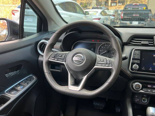 2022 Nissan Versa SR
