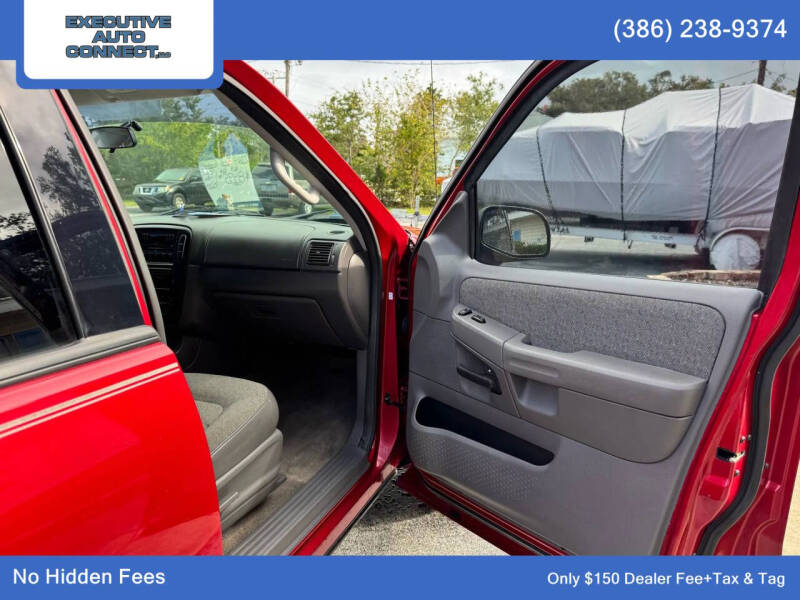 2004 Ford Explorer XLS