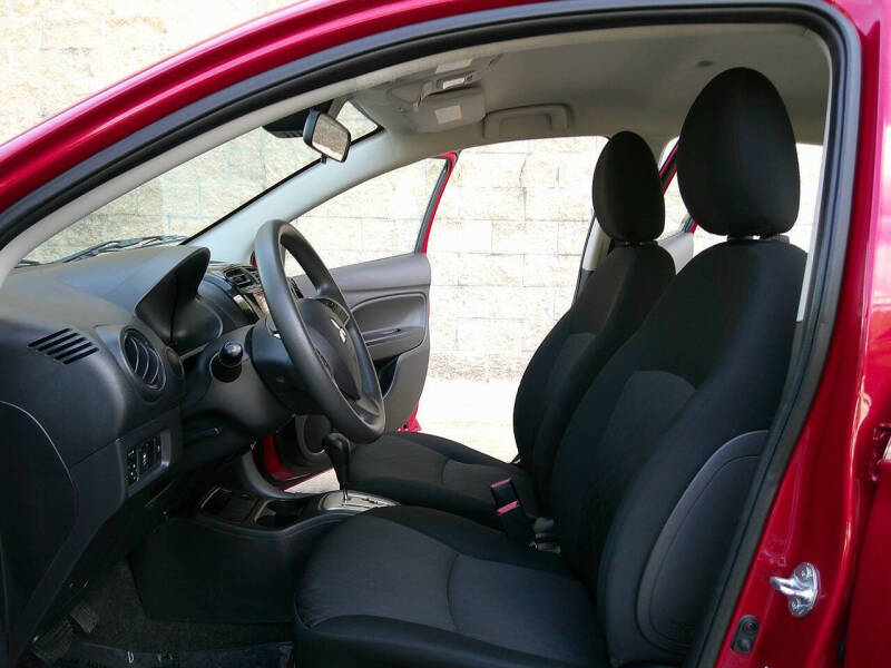2024 Mitsubishi Mirage ES