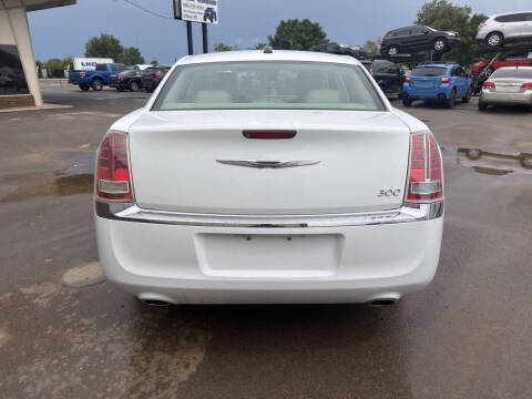 2012 Chrysler 300 Limited