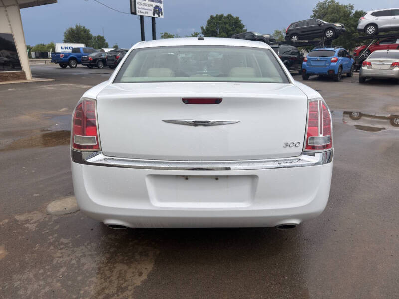 2012 Chrysler 300 Limited