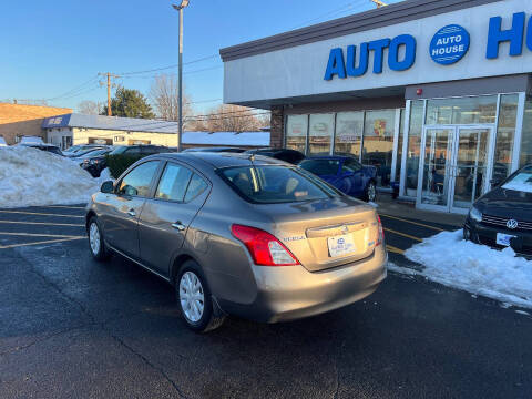 2012 Nissan Versa 1.6 SV
