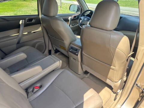 2010 Toyota Highlander SE