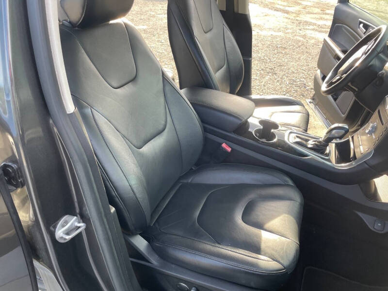 2017 Ford Edge Titanium