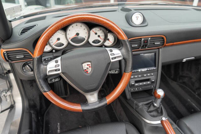 2008 Porsche 911 22