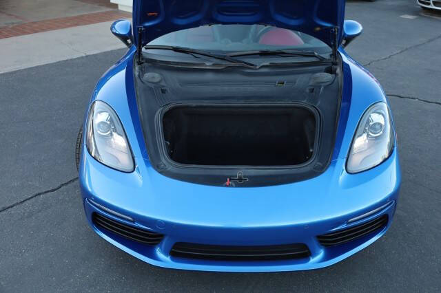 2017 Porsche 718 Cayman