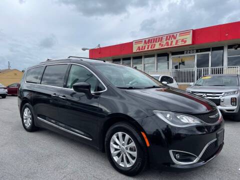 2019 Chrysler Pacifica for sale at Modern Auto Sales in Hollywood FL