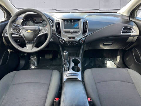 2017 Chevrolet Cruze LT Auto