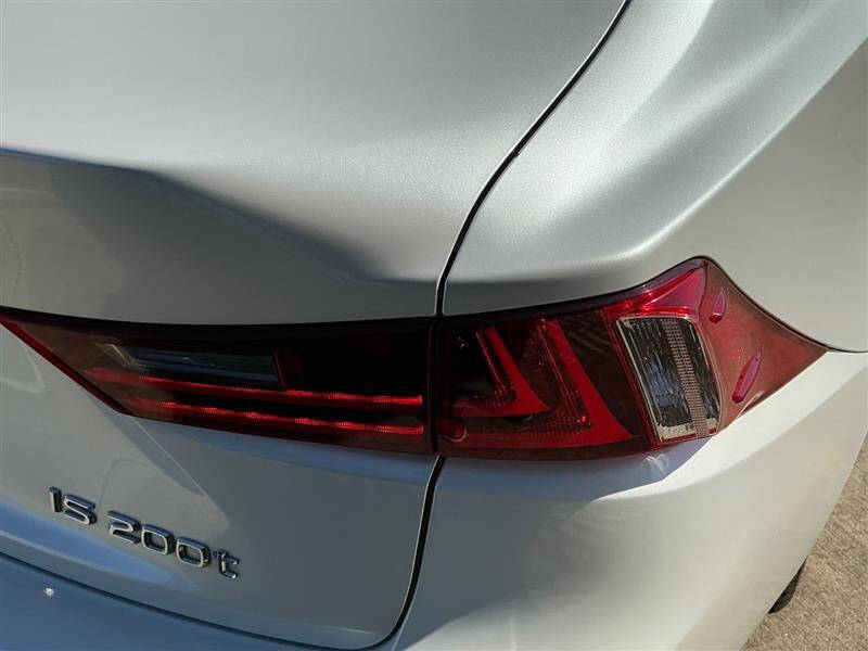 2016 Lexus IS 200t