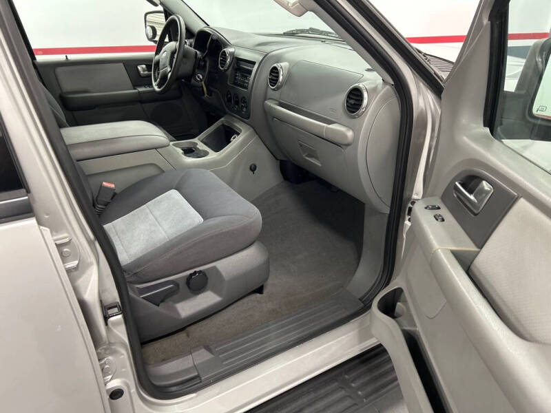 2003 Ford Expedition XLT