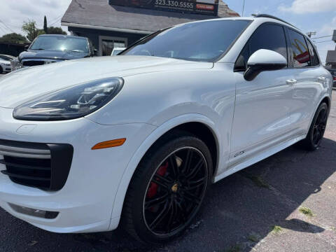 2016 Porsche Cayenne GTS