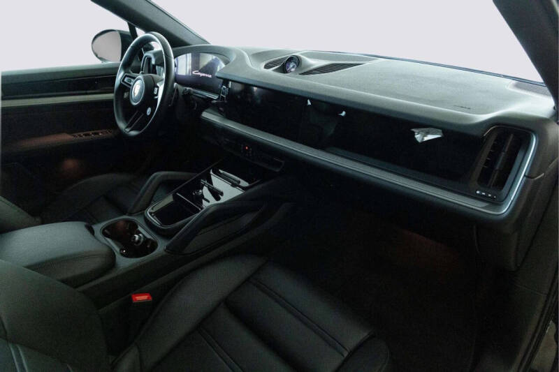 2024 Porsche Cayenne Coupe