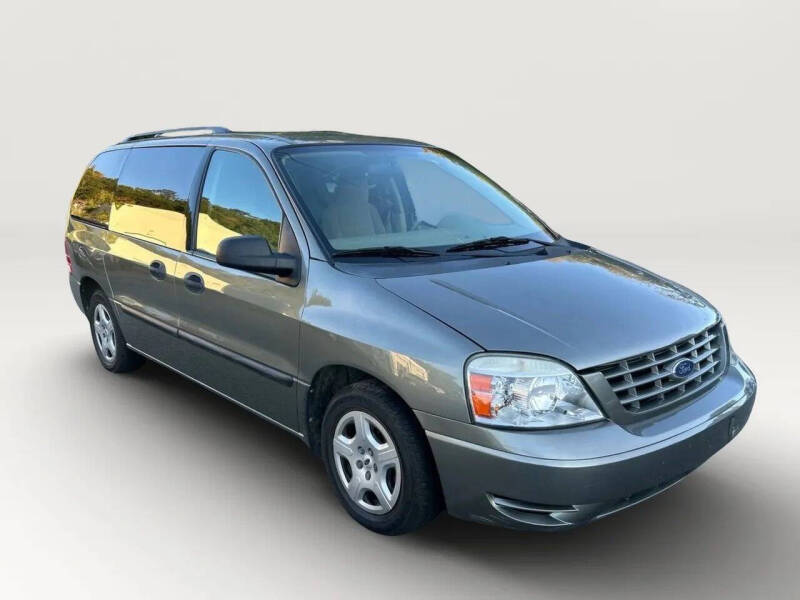 2004 Ford Freestar SE