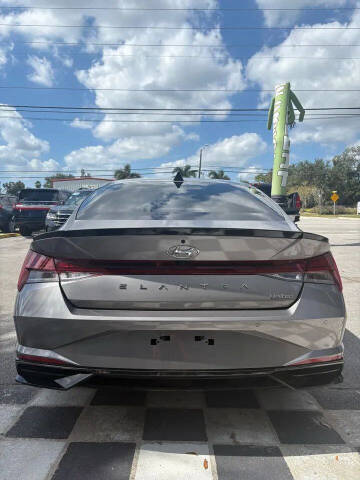 2022 Hyundai Elantra