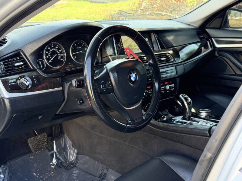 2016 BMW 5 Series 528i