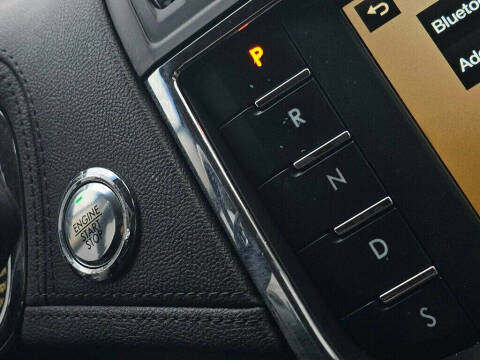 2018 Lincoln Continental Select