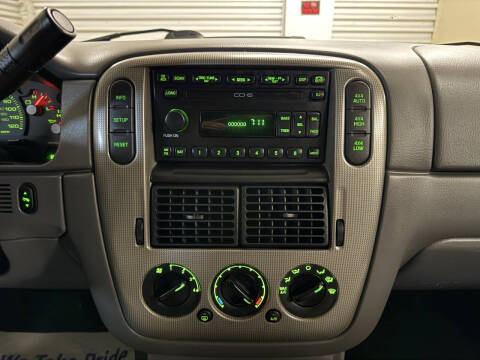 2005 Ford Explorer XLT