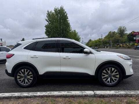 2020 Ford Escape Titanium